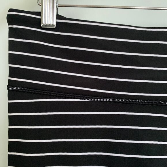 GAP GapFit Blackout Stripe 7/8 Leggings Large Petite - Picture 4 of 8